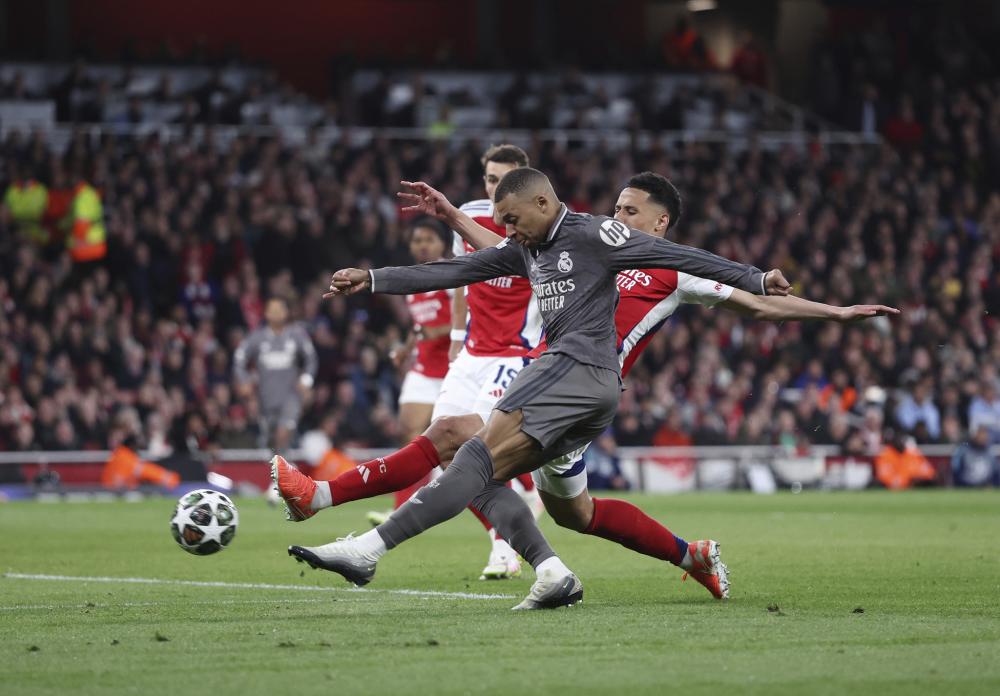 英超第15輪熱刺3-0諾維奇 孫興慜傳射小盧卡斯世界波.